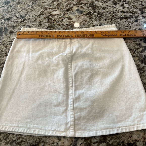 White American Eagle Skirt - Picture 2 of 3